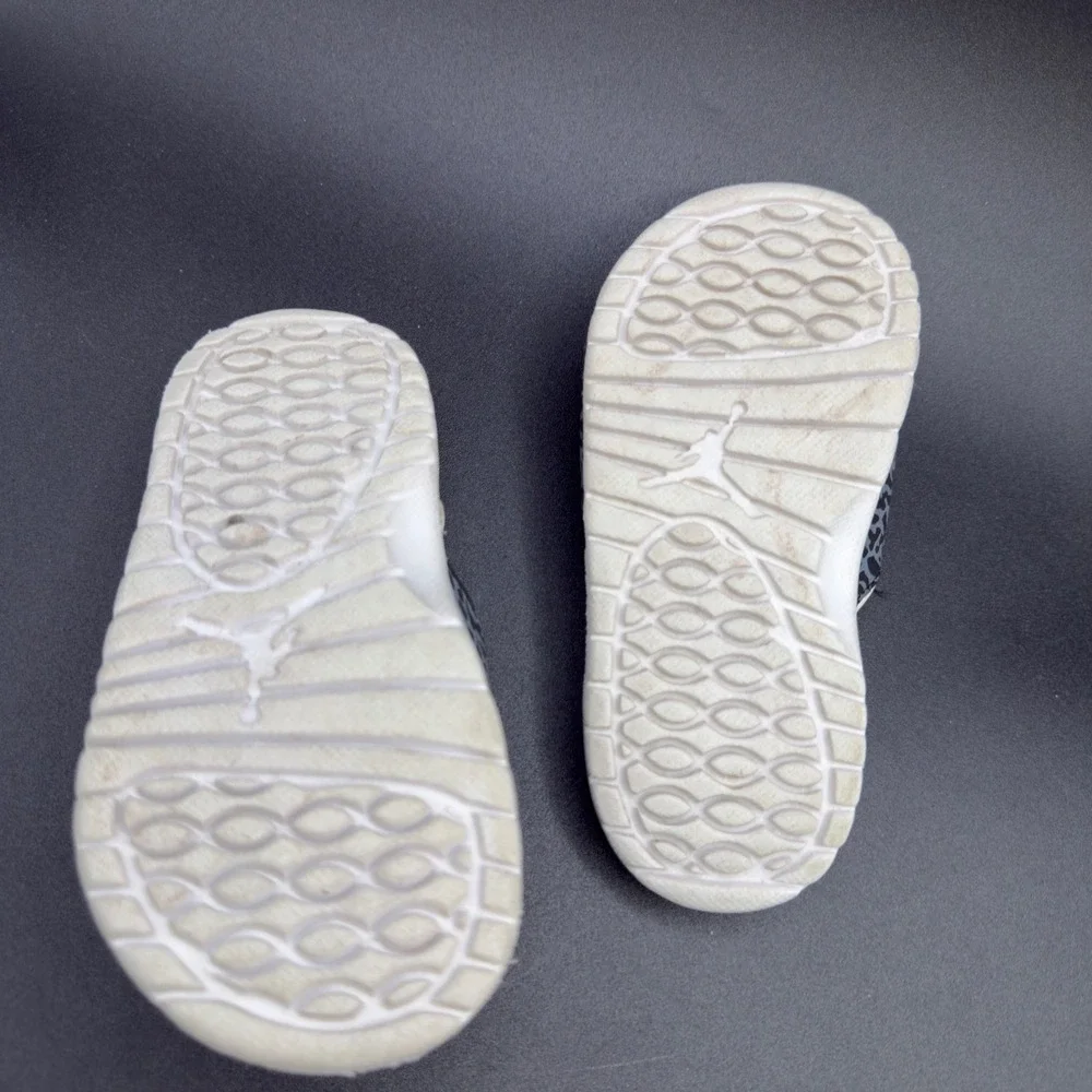 Jordan Hydro 2 Elephant Print Slide Sandals Toddler 8C White Grey Red Athletic
